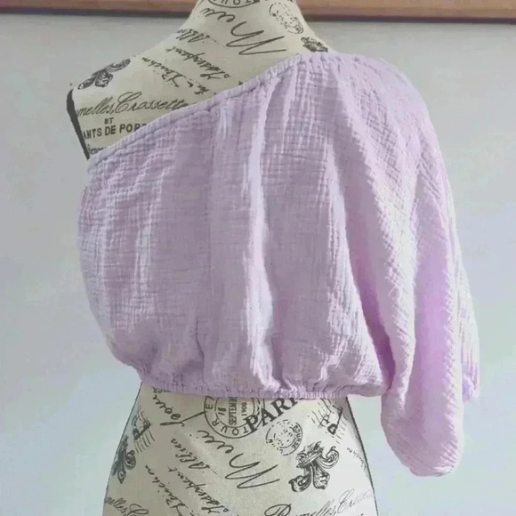 🌴2/$25🌴DKNY | Women's Lilac Mist One Shoulder Woven Cotton Cropped Top - Picture 3 of 3